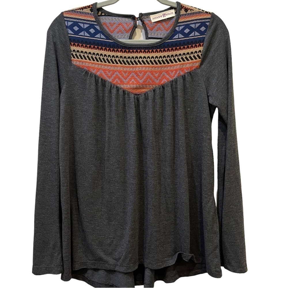 Altar’d State Gray Boho Pullover Top Keyhole Back Sz M